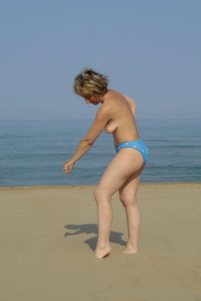 12P 3 Holes Puta Fulvia Broglia the Hucow Cunt From Milan Italy