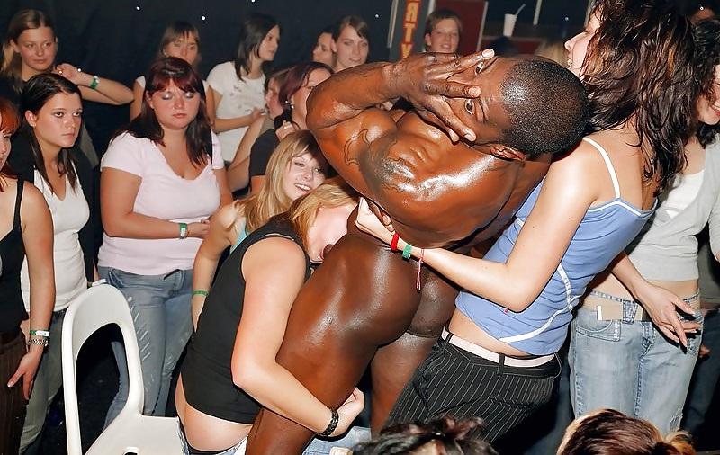 14P Classic porn CFNM