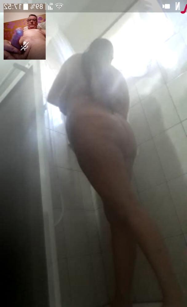 10P Tribute in the bath with her. 2