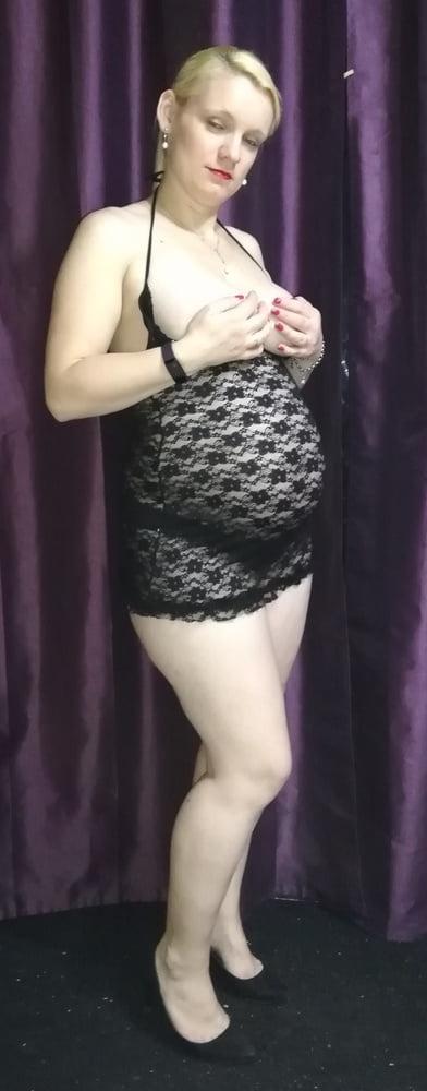 25P Pregnant and Still Sexy 143