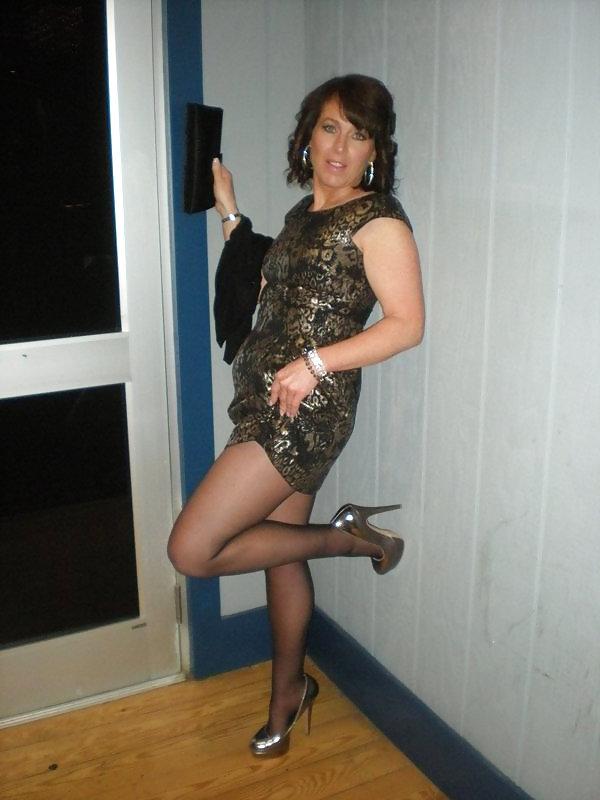 6P MILF in pantyhose