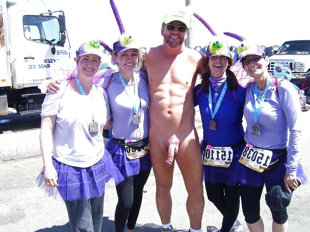 7P Women and cock in public (CFNM) 