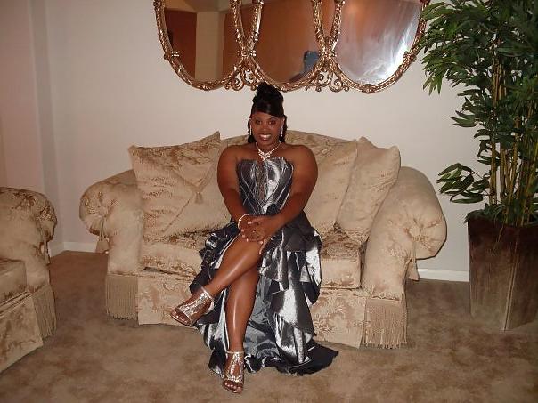 22P NICE THICK WOMEN