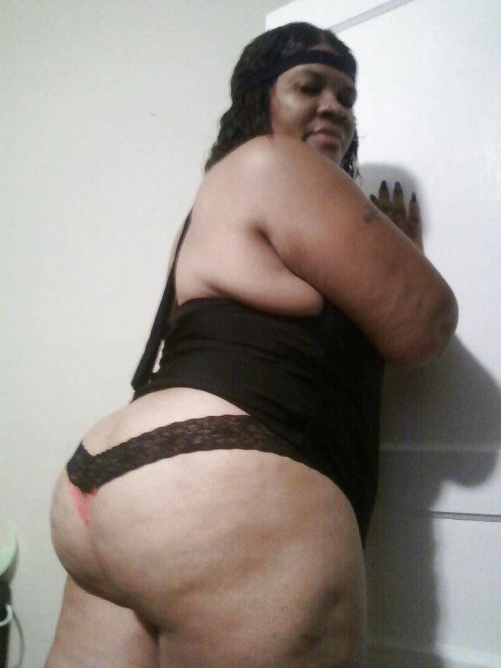 22P NICE THICK WOMEN