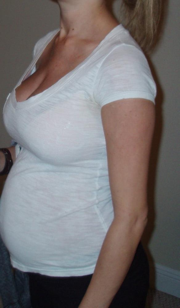 9P Pregnant amateur 32E breast