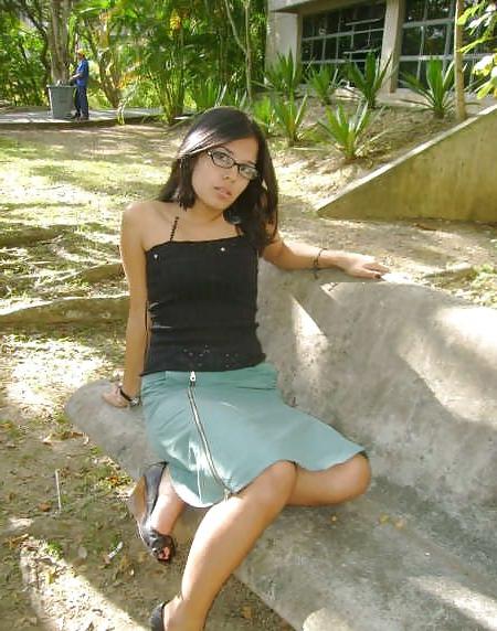 25P Mexican university girl