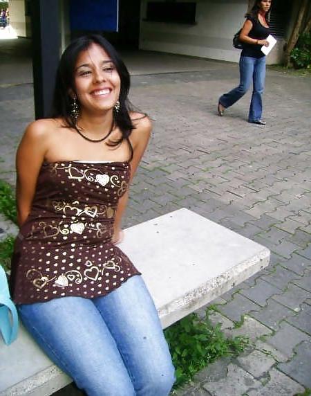 25P Mexican university girl