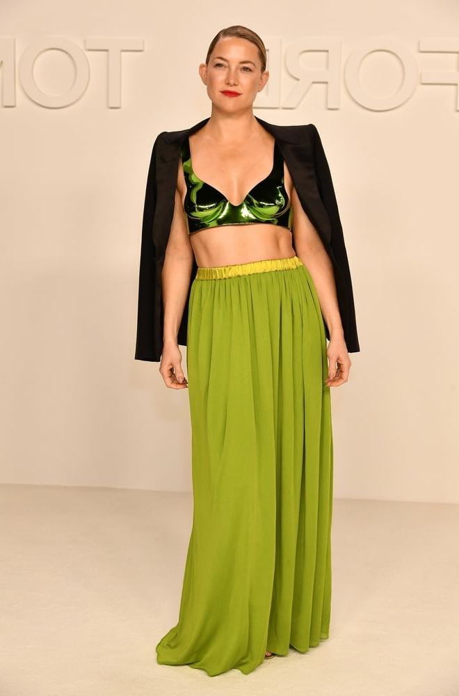 9P Kate Hudson - Sexy Metallic Bra Feb 7th '20