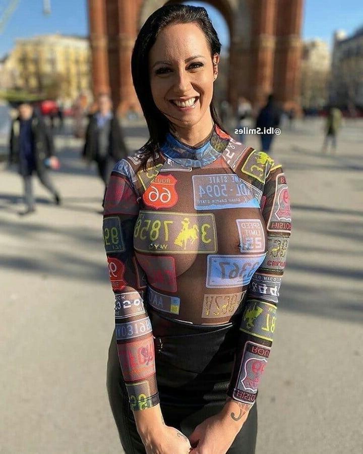 25P No Bra