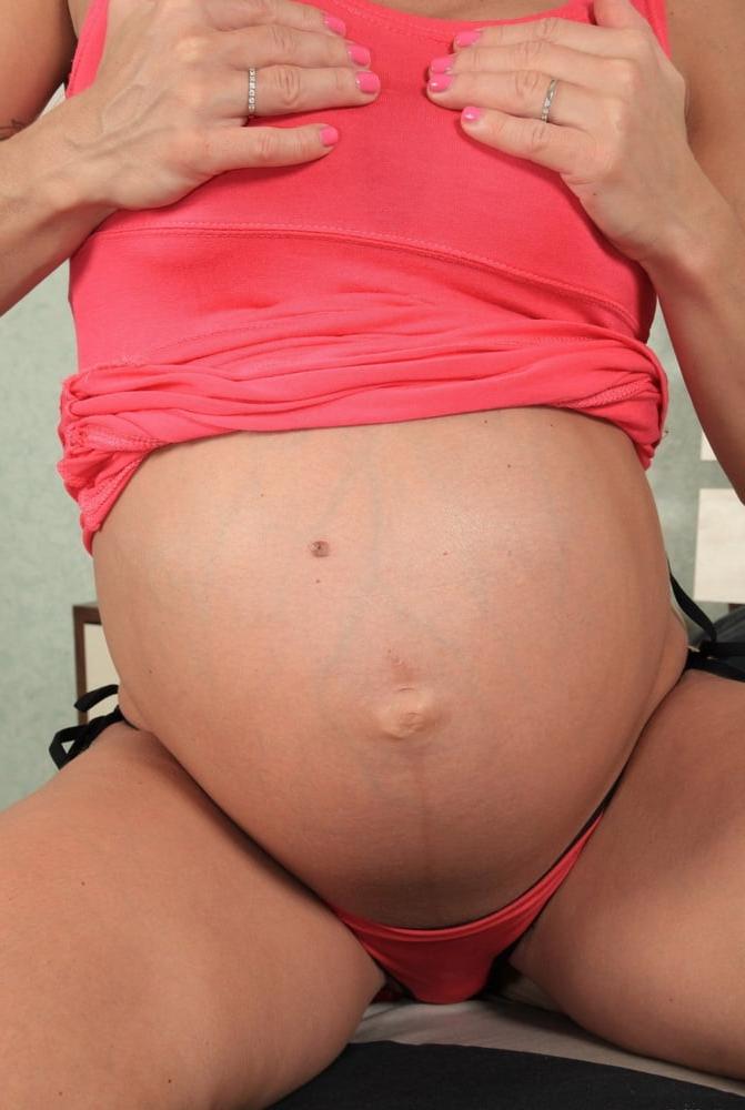25P horny slut pregnant Rita 4