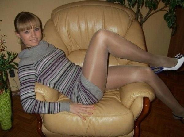 25P Sexy MILFs and GILFs wearing Tights 3