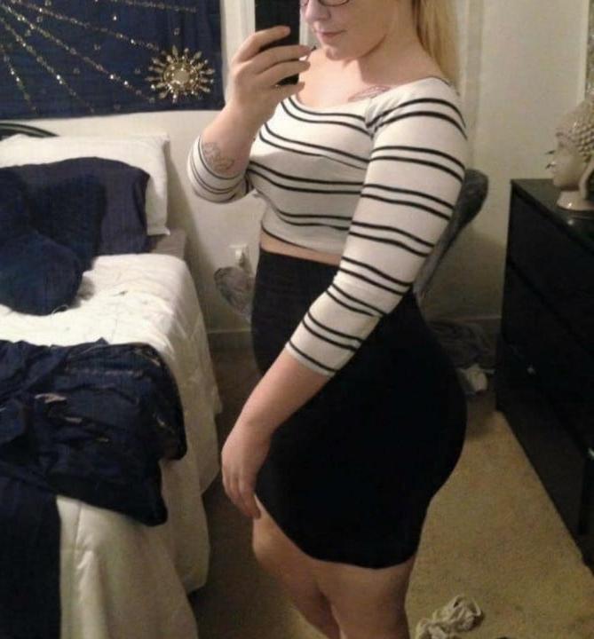 10P Young Thick Milf