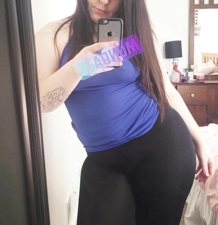 10P Young Thick Milf