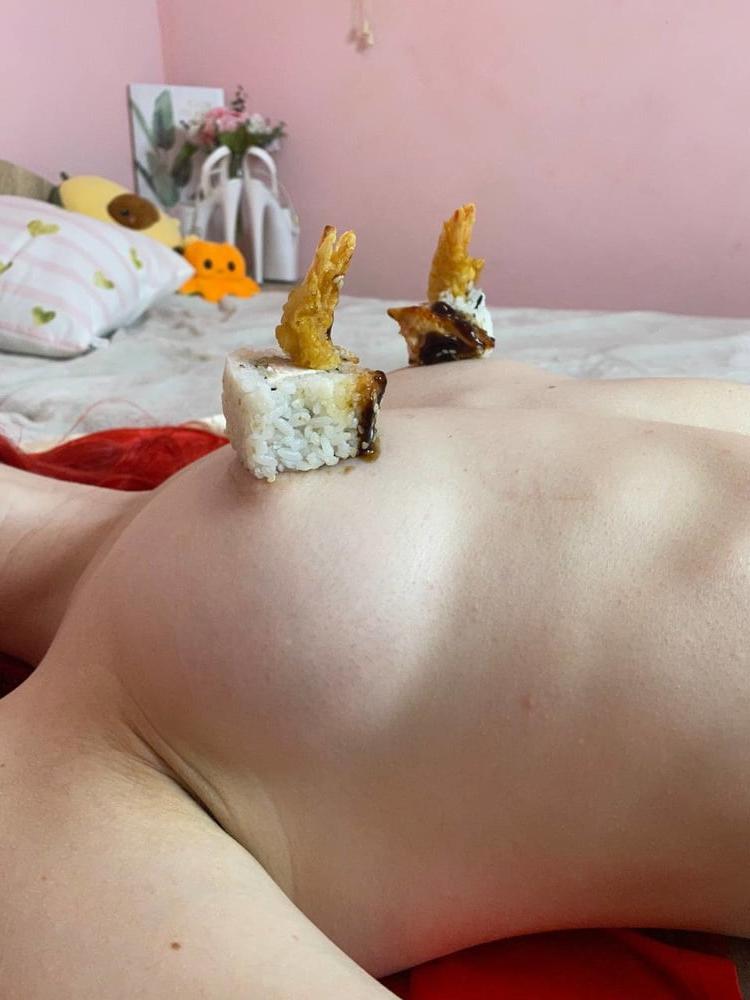16P Japanese girl
