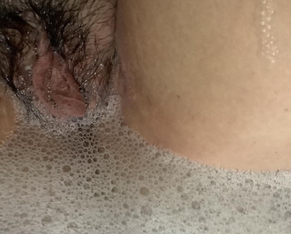 4P Bbw hairy meaty pussy with big labia needs eating