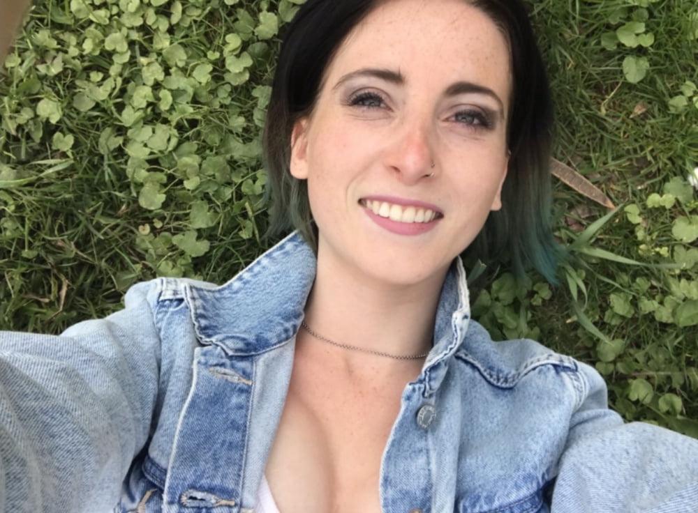 25P subtle private sexy Pics  Lou Nesbit.Lia Louise