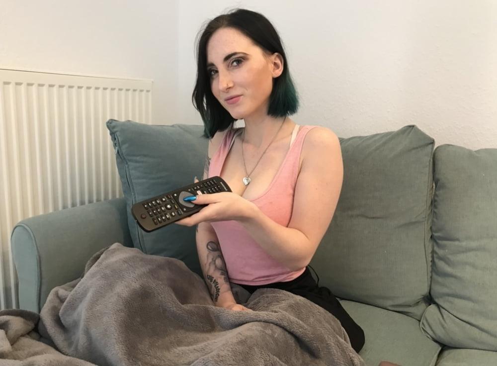 25P subtle private sexy Pics  Lou Nesbit.Lia Louise