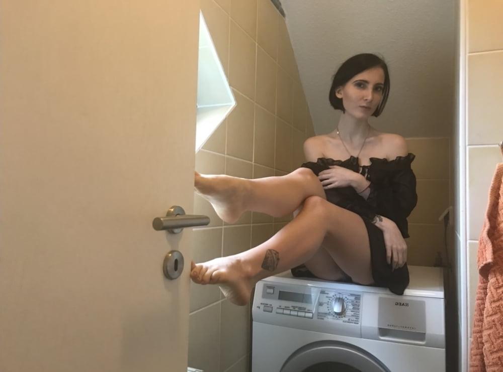 25P subtle private sexy Pics  Lou Nesbit.Lia Louise