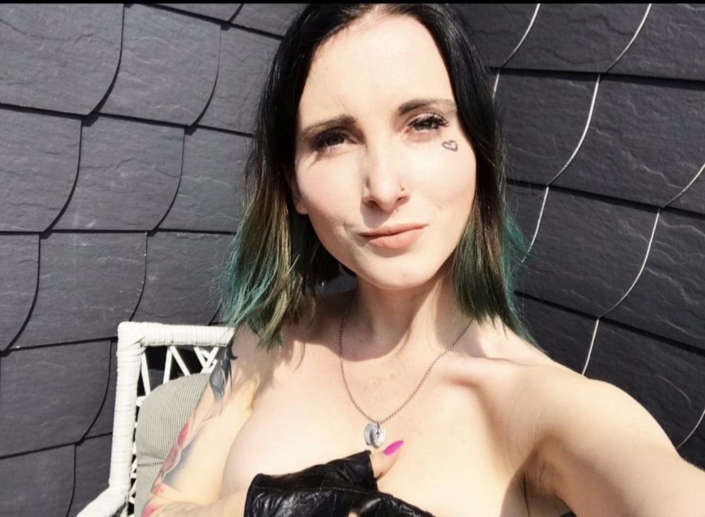 25P subtle private sexy Pics  Lou Nesbit.Lia Louise