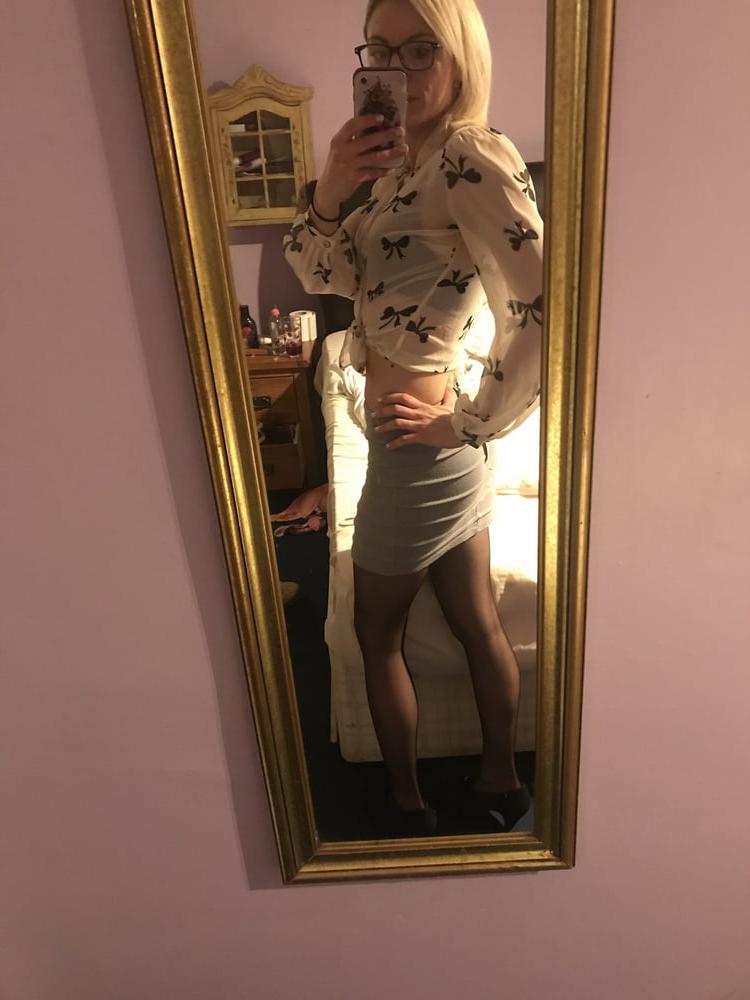 8P Sexy secretary
