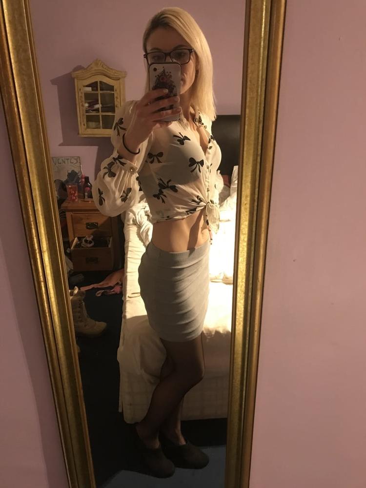 8P Sexy secretary