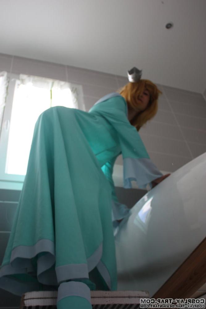 11P Dressing grown and milk bath trap Rosalina