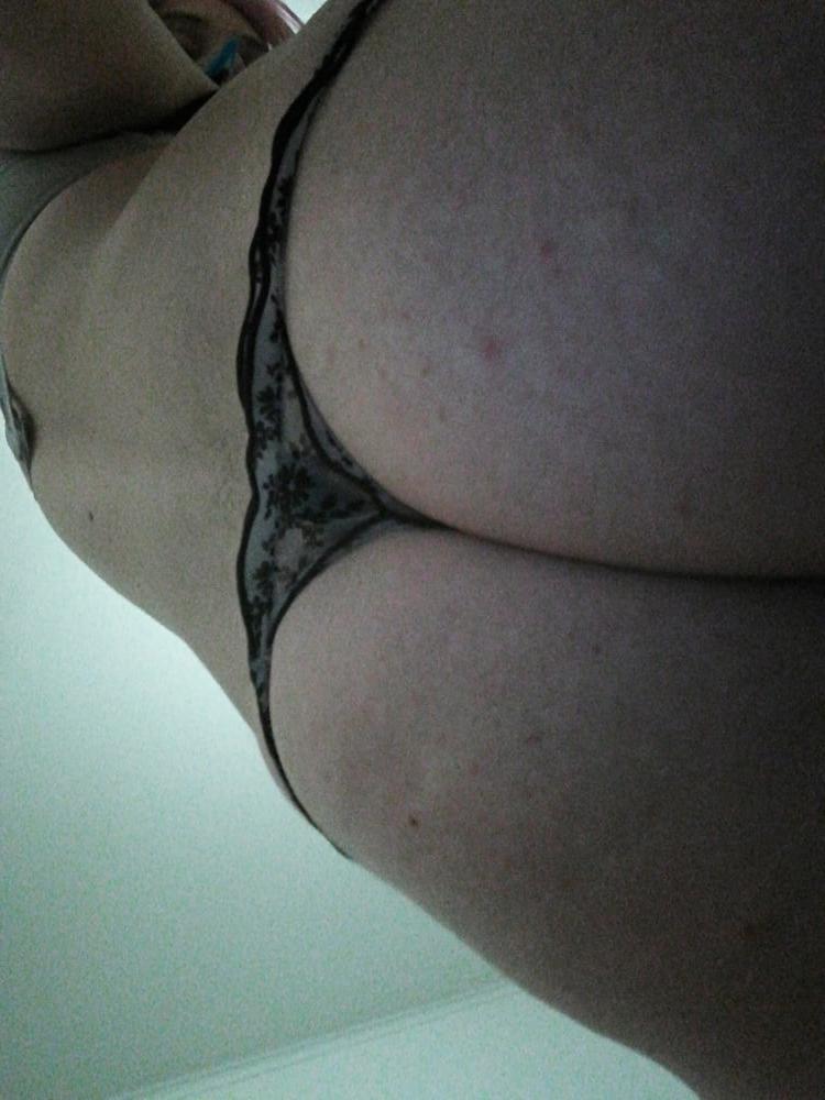 5P Sexy White And Black Flowers Thong and Bra X