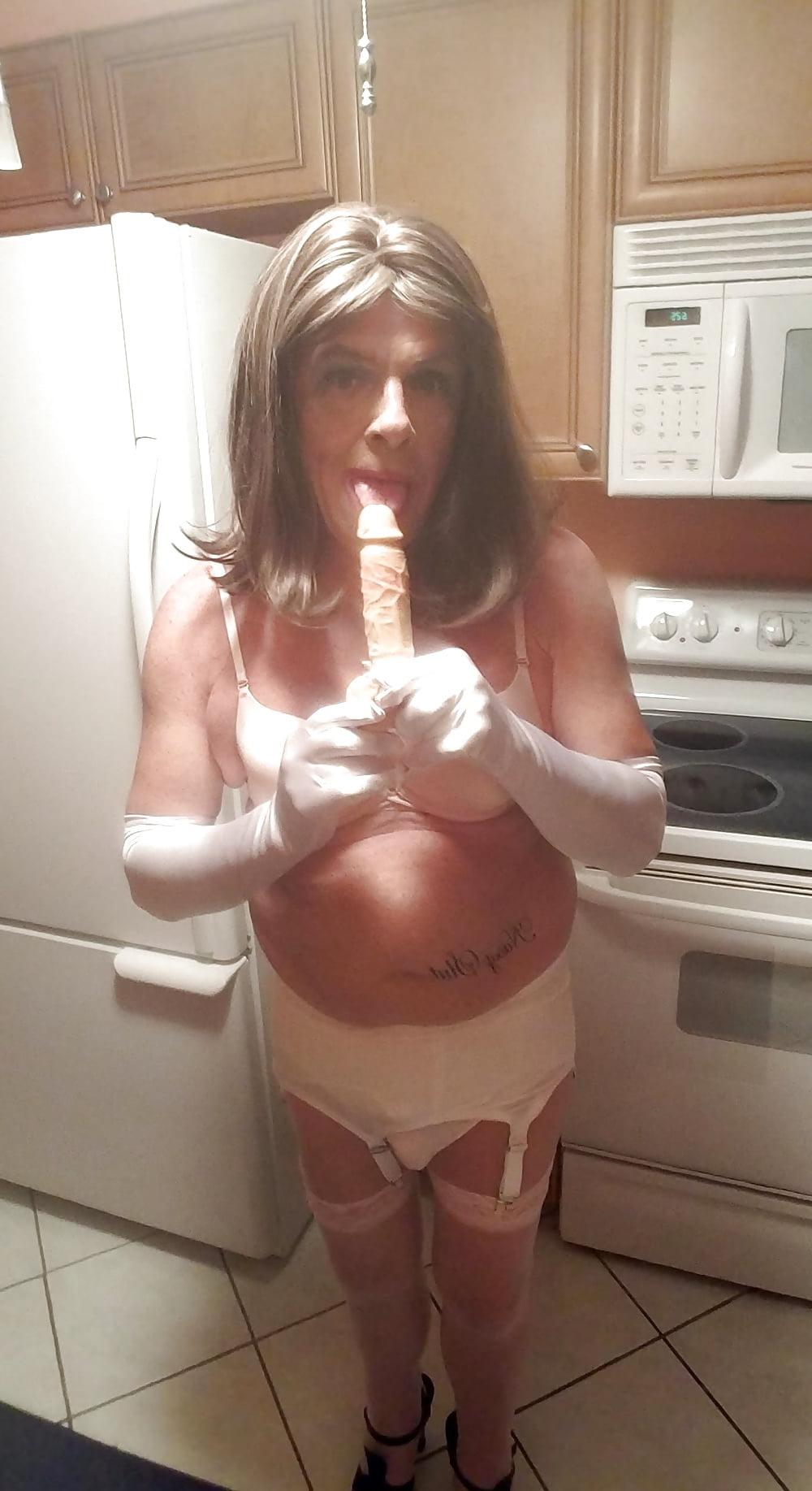 15P Roberta  shows off Her in white bra &amp; panties