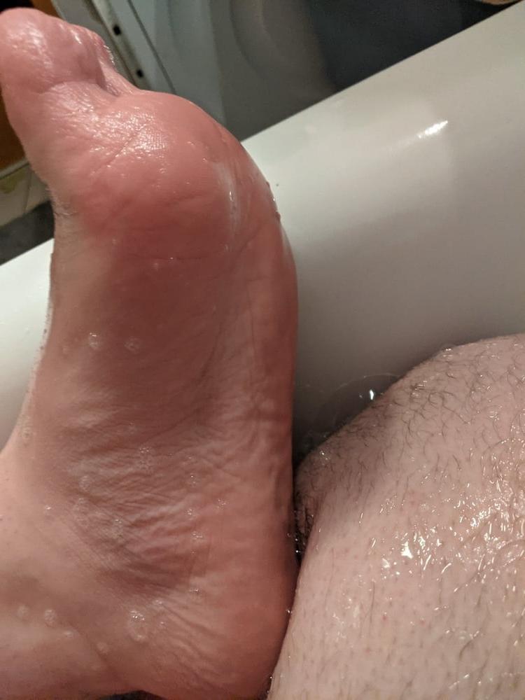 25P Bath Pictures #3 Clean and horny