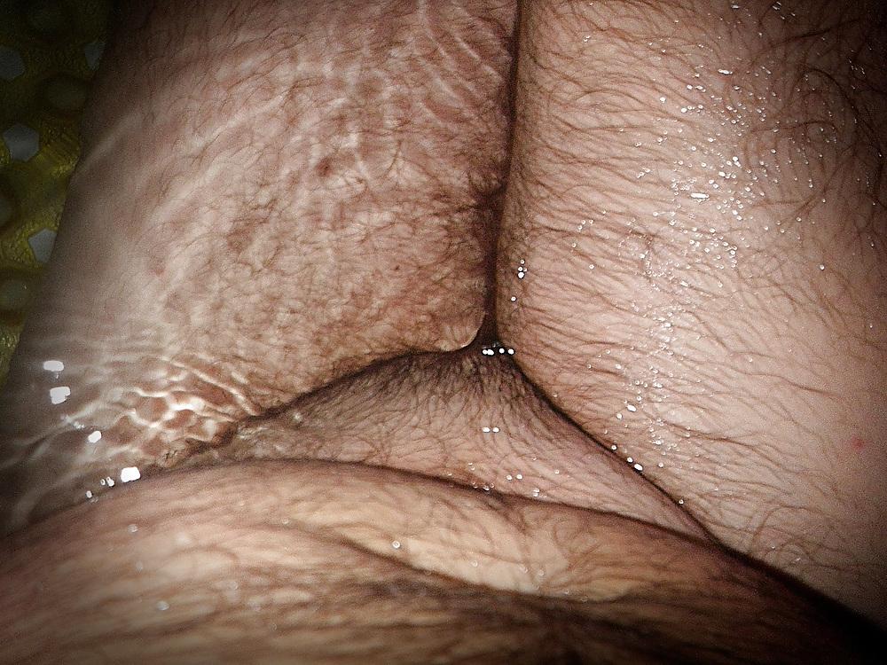 25P Small cock having a bath
