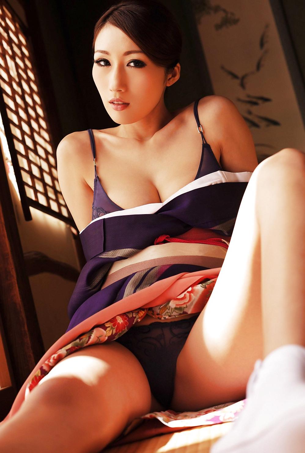 25P JULIA - 03 Beautiful Japanese PornStar