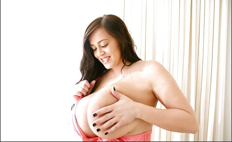12P CANDIDS OF LEANNE CROW IN PINK SWEATER AND BRA 