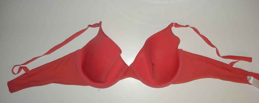 11P Salmon color bra 38c