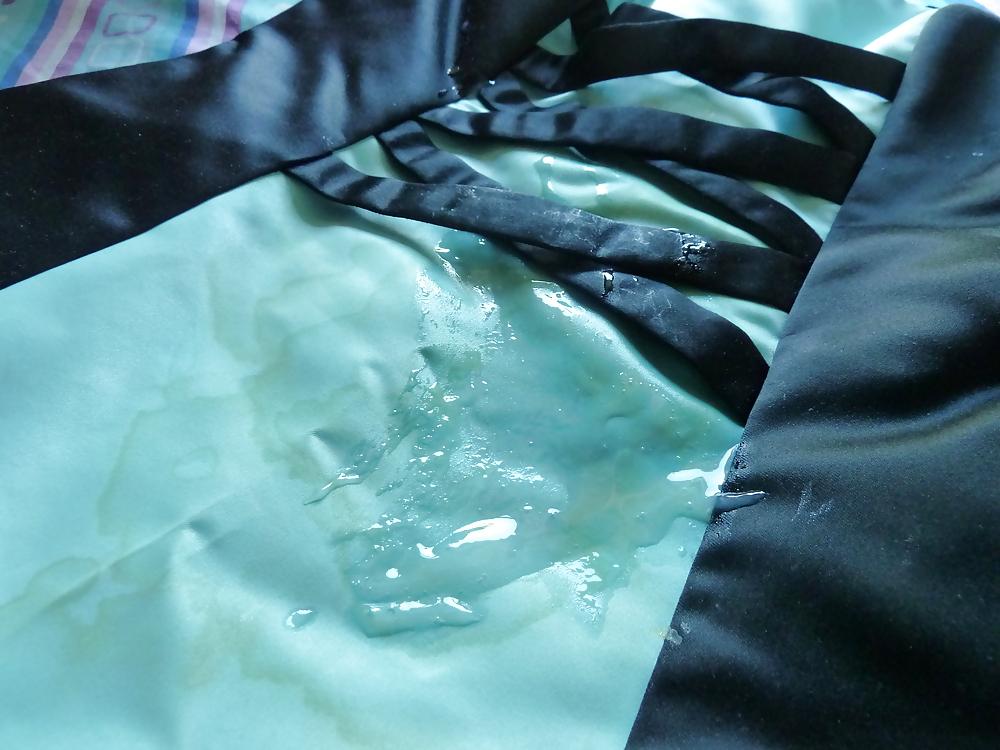 25P Cum on girlfriend's satin prom dress