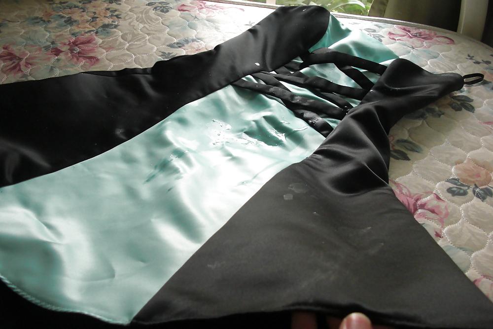 25P Cum on girlfriend's satin prom dress