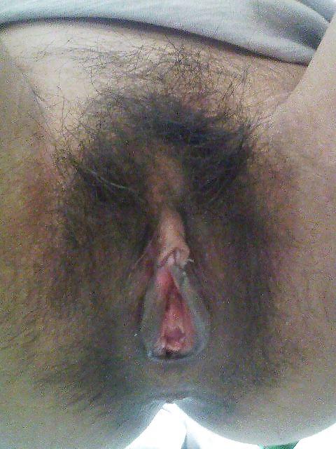 20P My mature Japanese girlfriend - hairy pussy pics