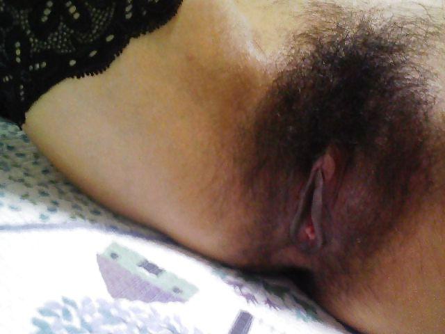 20P My mature Japanese girlfriend - hairy pussy pics