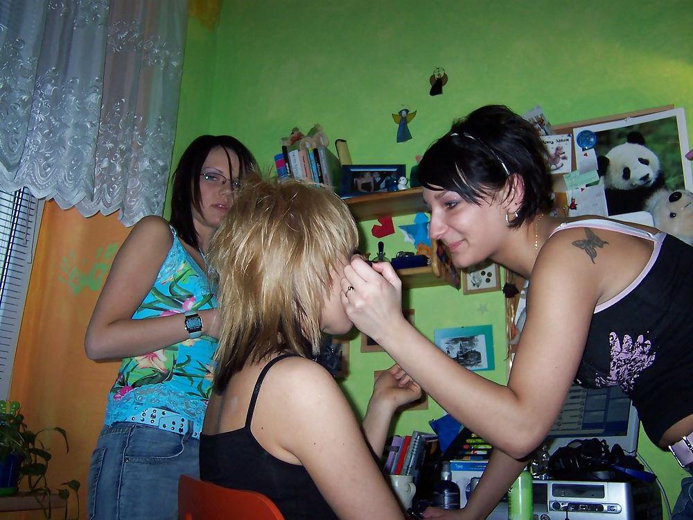 20P Hot Brunette (Private Pics)