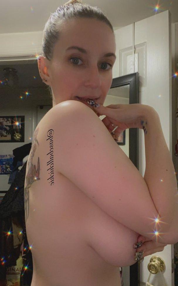 25P Baseball Chickie nude