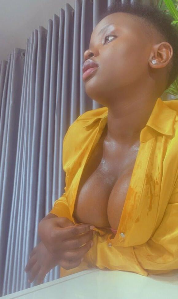 25P Bikini Princess nude