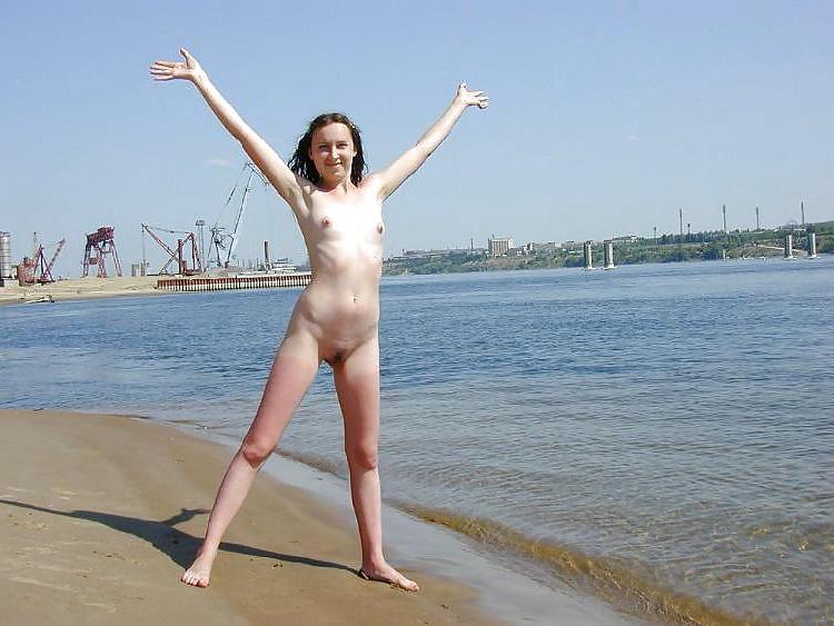 25P Russian Teen Exhibitionist with a Cheesy Cunt