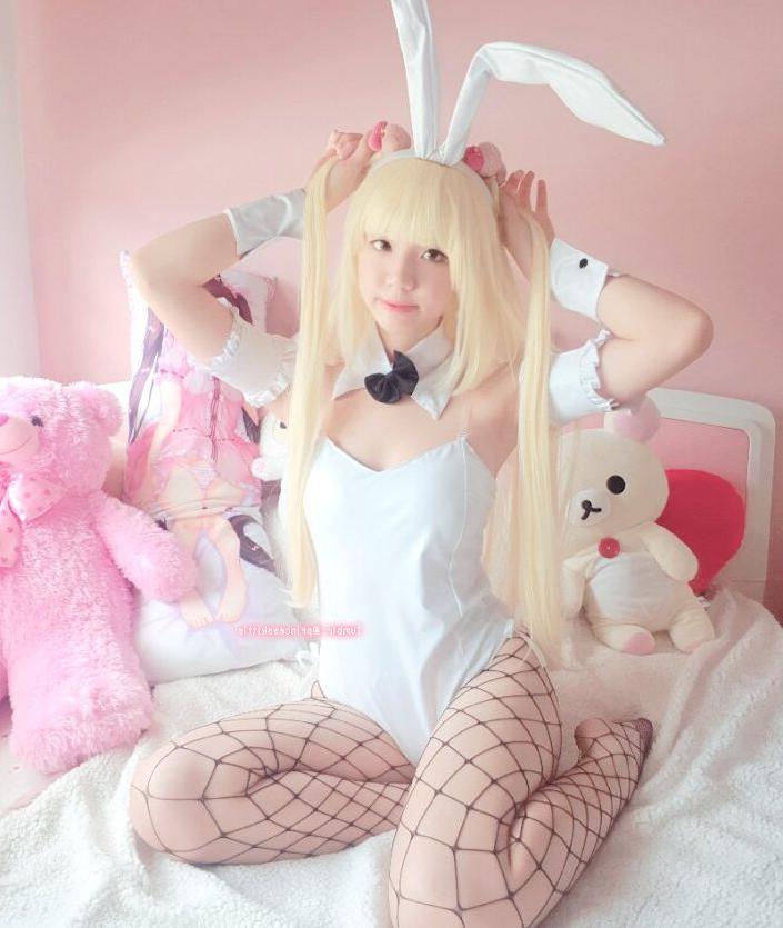 25P Princess Kittie nude