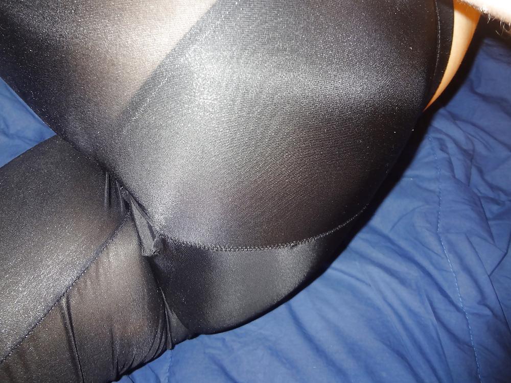 25P Wife in leggings and Panties....Cum on Ass