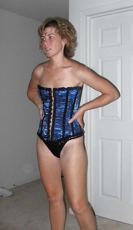 23P Milf in heat.