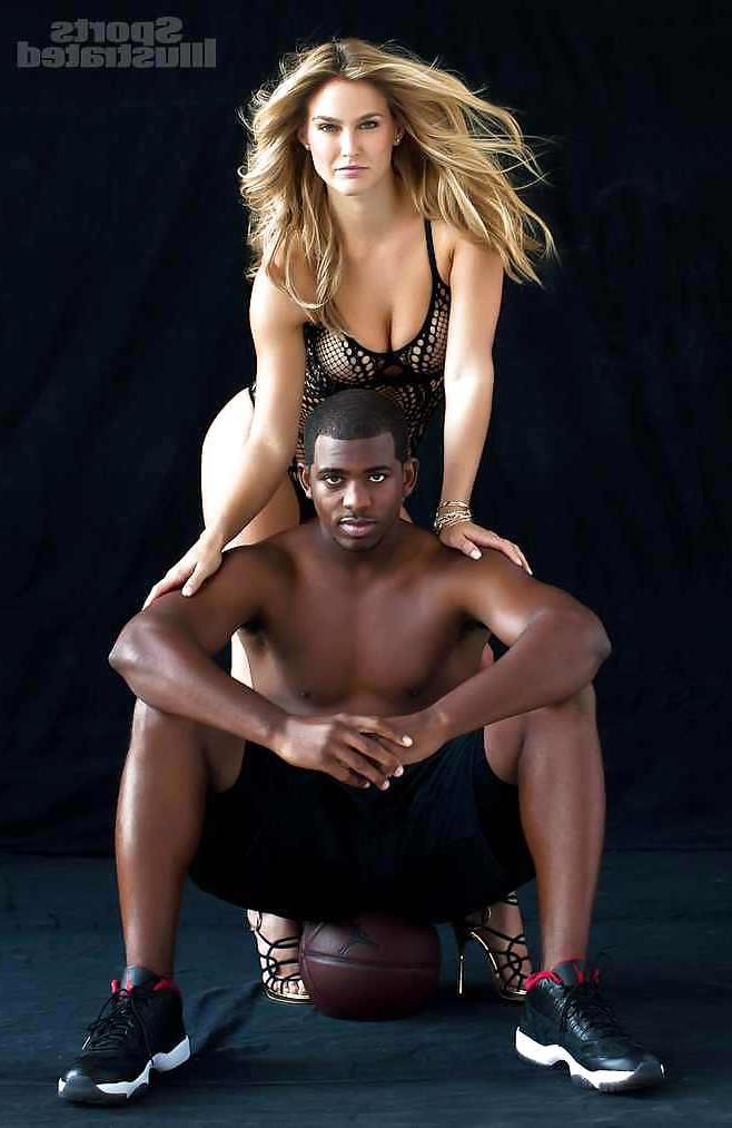 9P Bar Refaeli likes black men