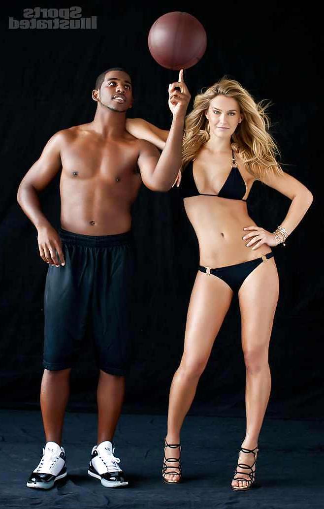 9P Bar Refaeli likes black men