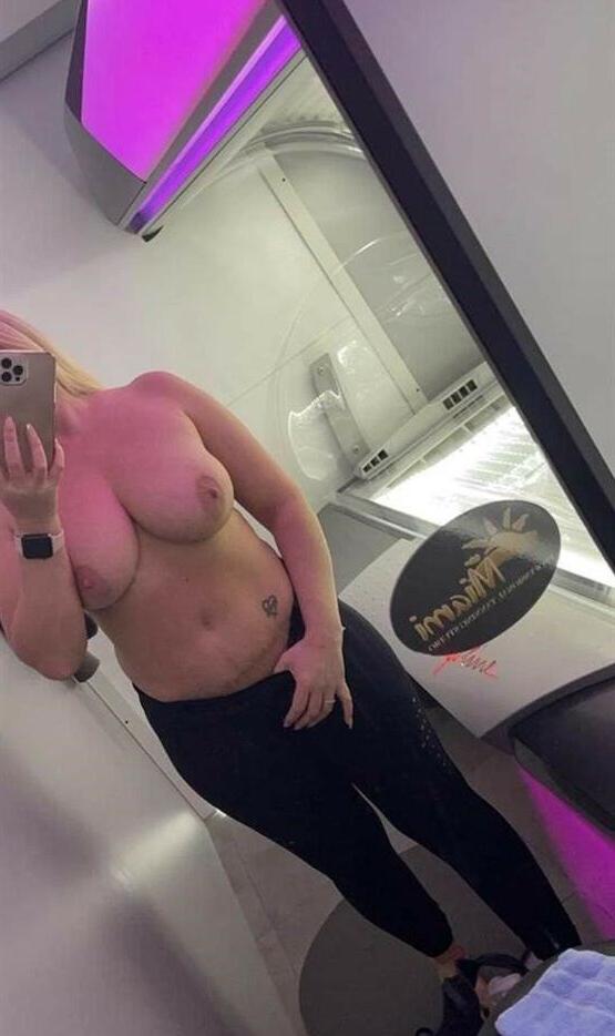 11P Lu_nylon_princess nude