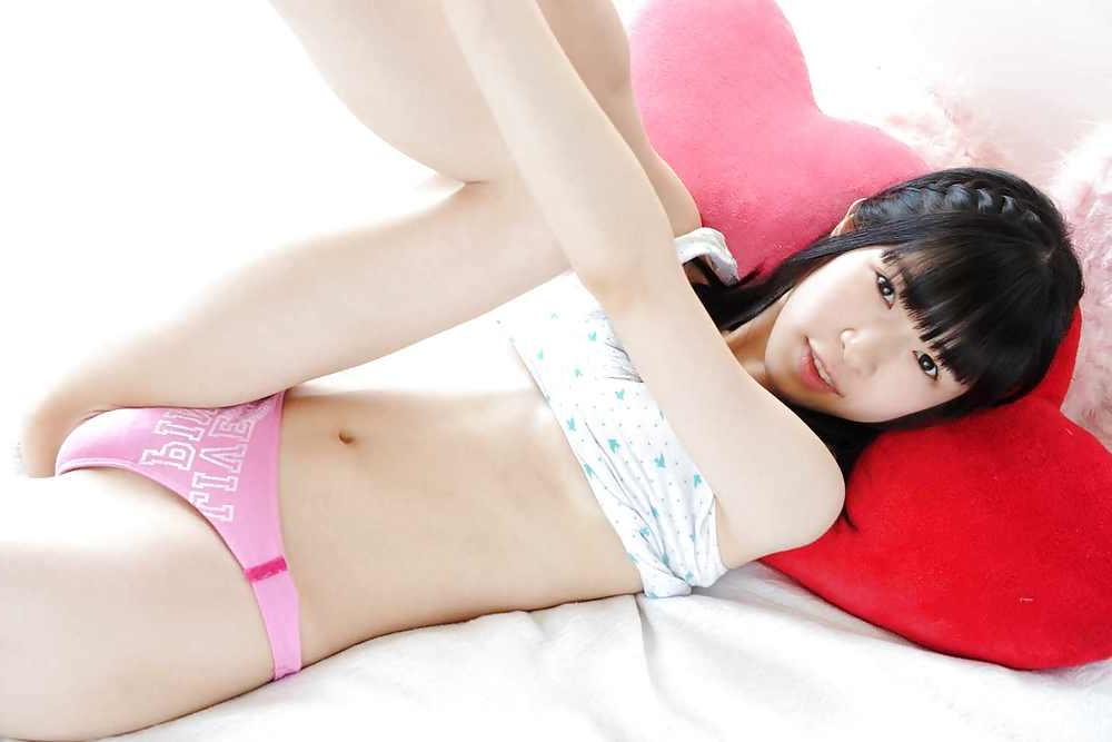 21P Chicks ' legs from Japan