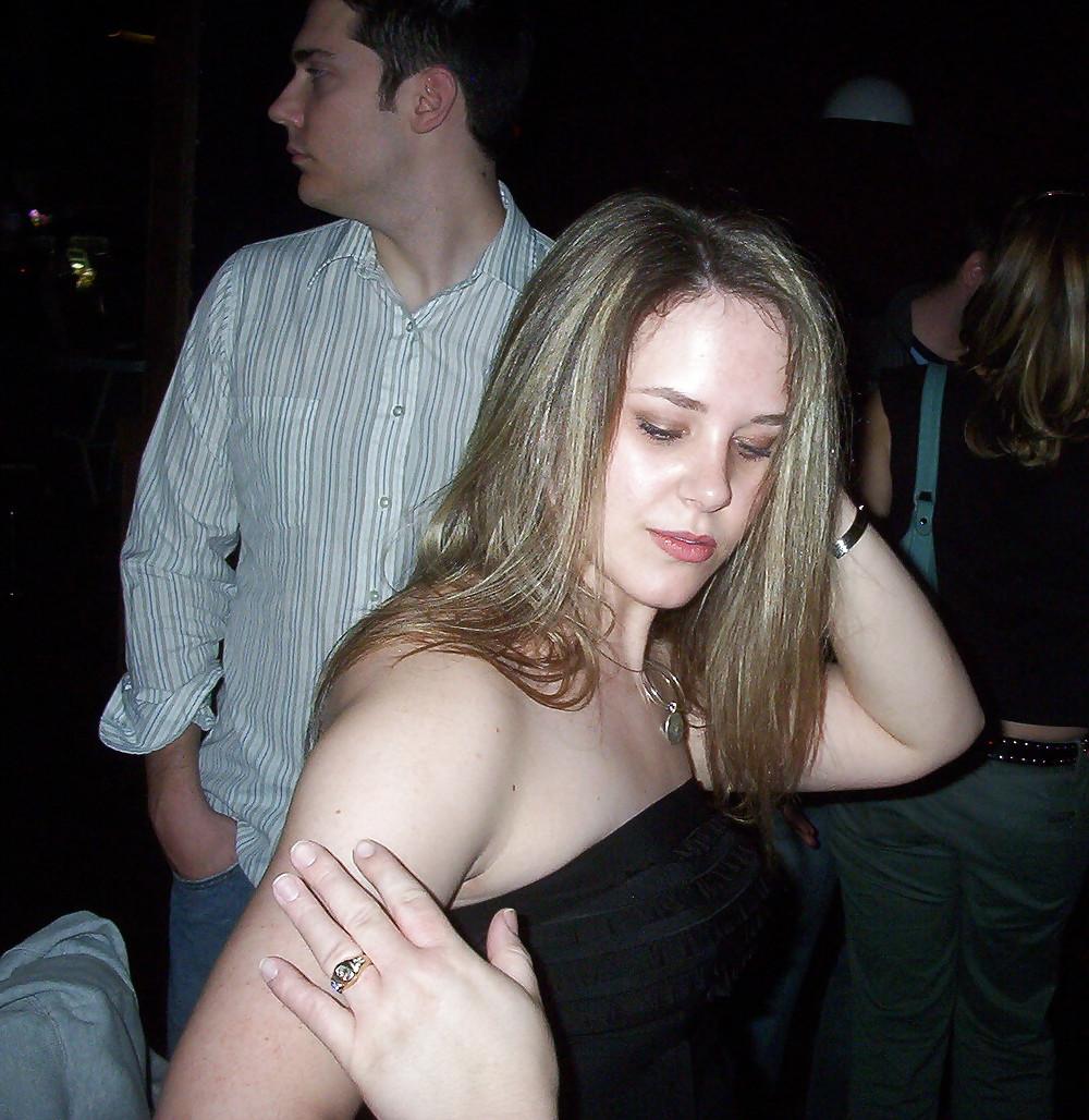 14P Bar Chick
