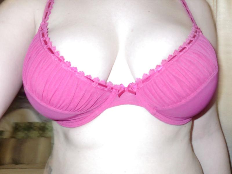 25P Woman their sell bra on the net 